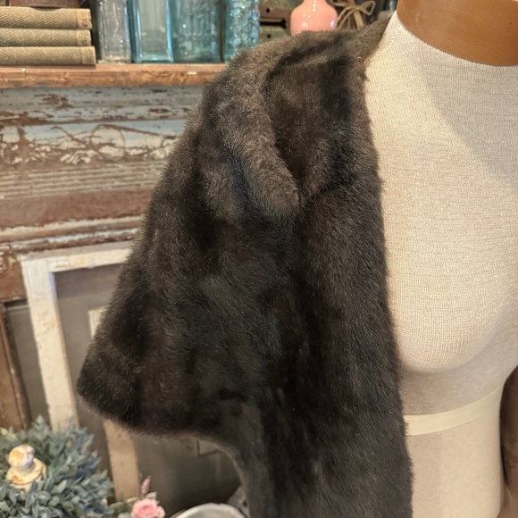 Vintage FAUX MINK FUR Stole | ART DECO GLAM Shawl LINED WRAP Capelet | Mahogany - Picture 4 of 14